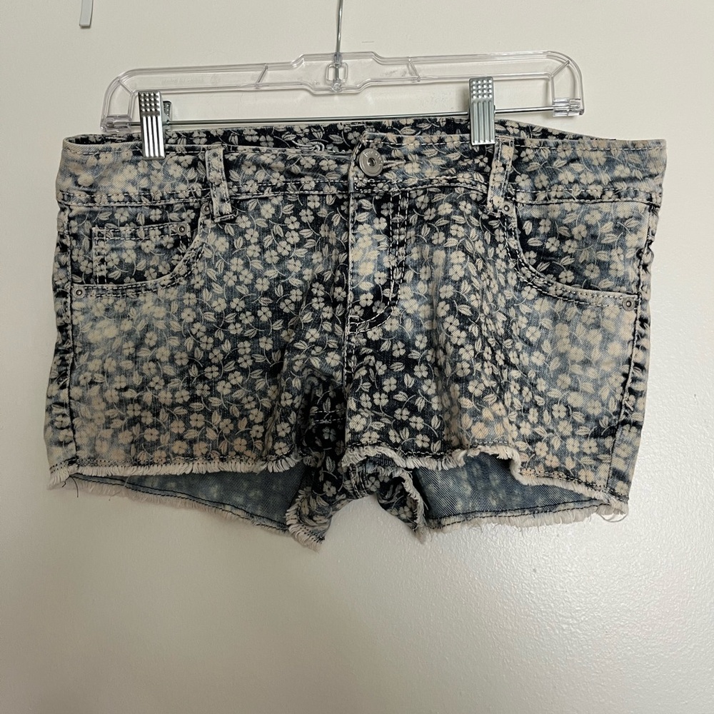 Flower shorts